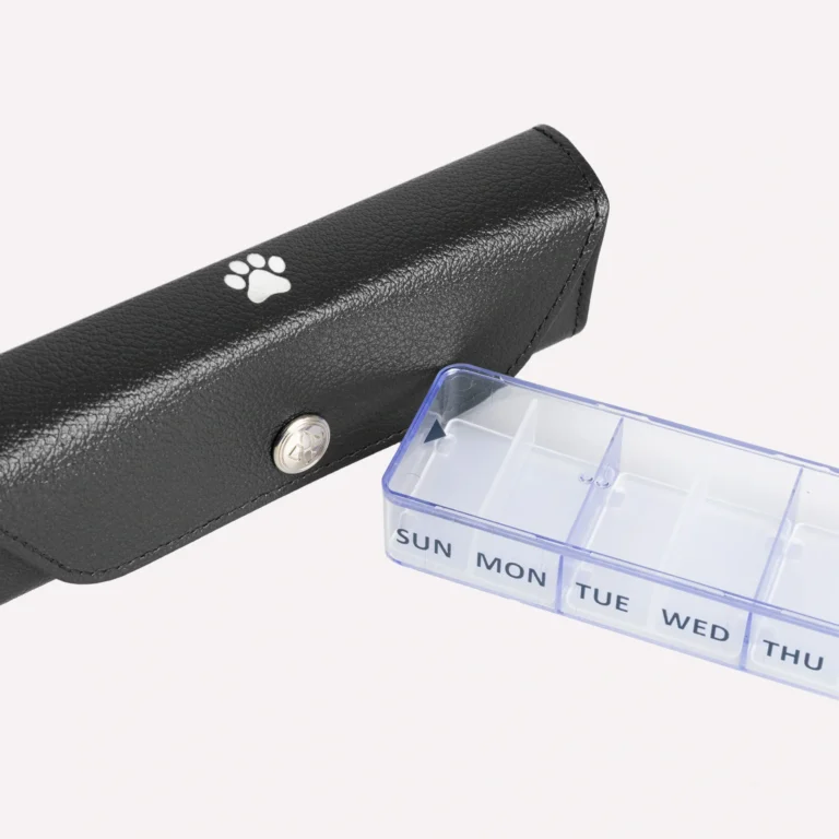 CP092JPAWBLK_Small_Pet_Pill_Case_BLK_6-ezgif
